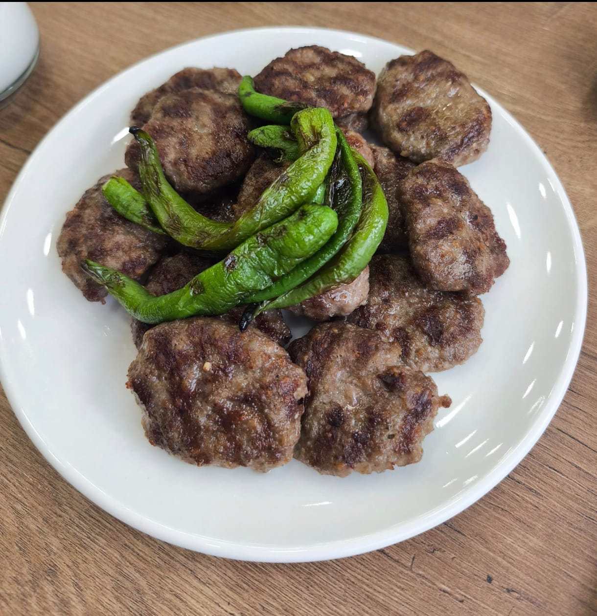 Komaroğlu Köfte Salonu